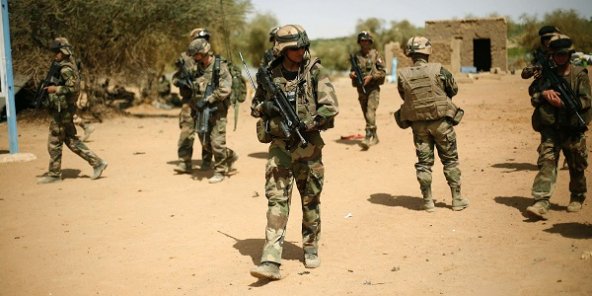 Six militaires français et quatre civils blessés au Mali