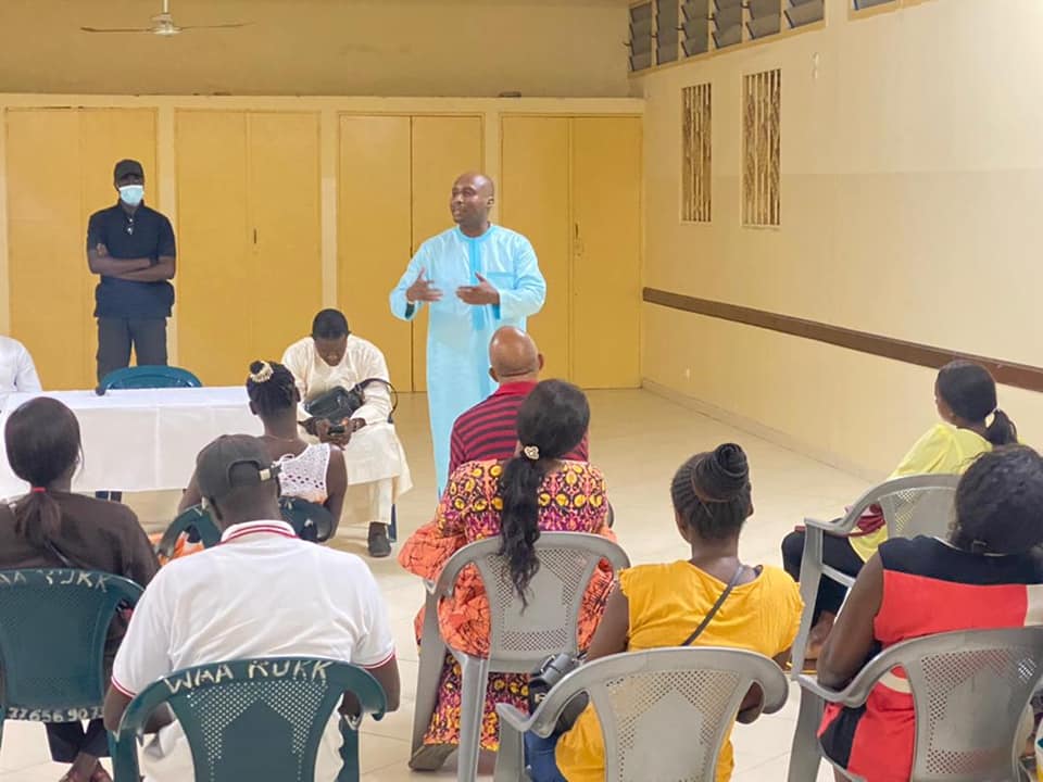 Suite des images de la visite de proximité de Barth Dias à la Médina en l'absence de l'édile Bamba Fall