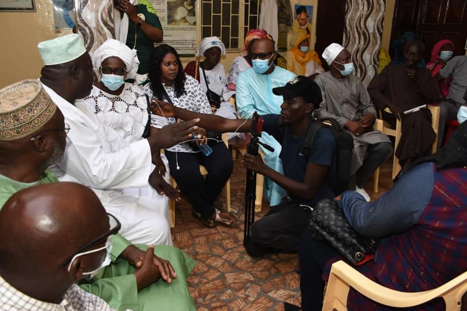 Suite des images de la visite de proximité de Barth Dias à la Médina en l'absence de l'édile Bamba Fall