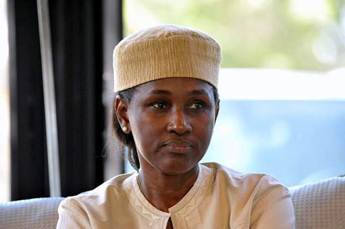 Grosse perte pour la "Reine du page tissé"- Collé Ardo Sow a perdu sa maman