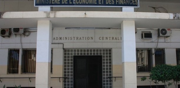 Les travailleurs de l’Administration fiscale menacent d’aller en grève