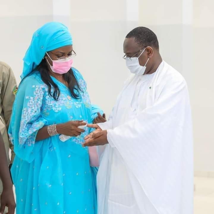 Arrêt sur image- Le couple Présidentiel à Touba !