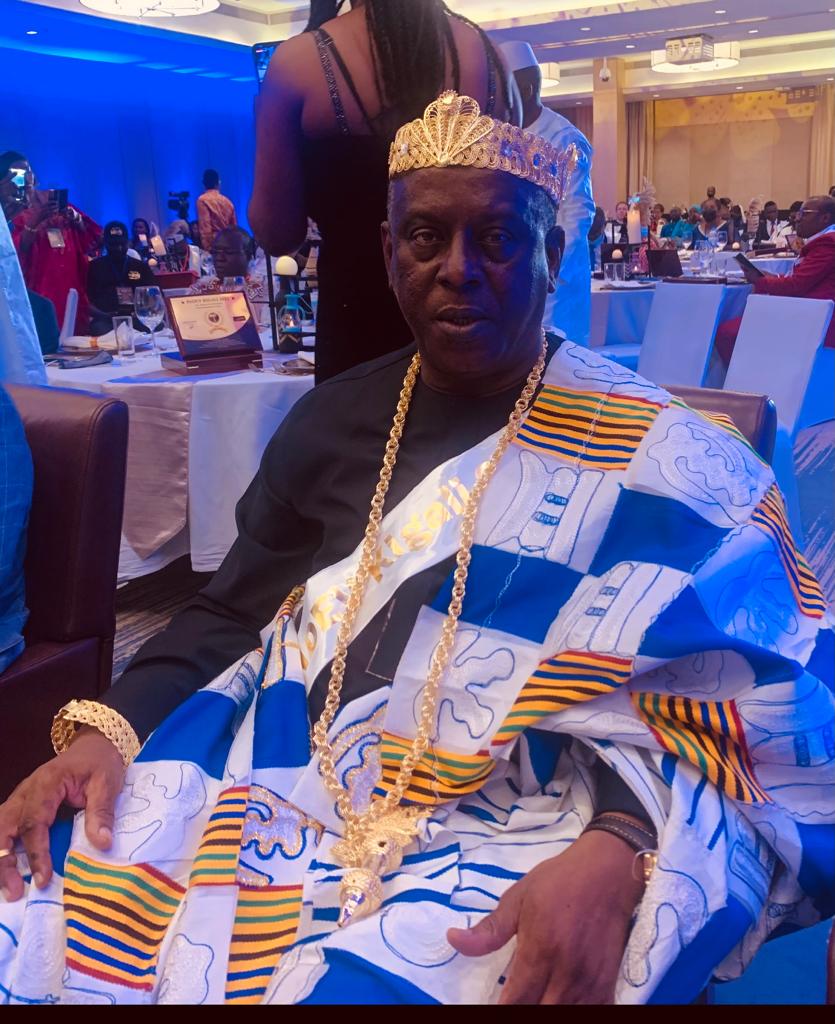 PRIX AFRICAIN DU MÉRITE ET DE L'EXCELLENCE -  MEILLEUR ARTISAN AFRICAIN DE LA DIPLOMATIE  ET DE L'ACTION PARLEMENTAIRE- Le Dr Cheikh Tidiane Gadio honoré