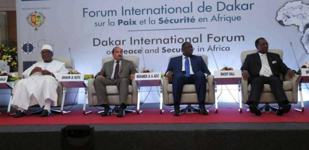 Forum international sur la paix et la sécurité : Macky Sall accueille Mohamed Bazoum Forum international sur la paix et la sécurité : Macky Sall accueille Mohamed Bazoum