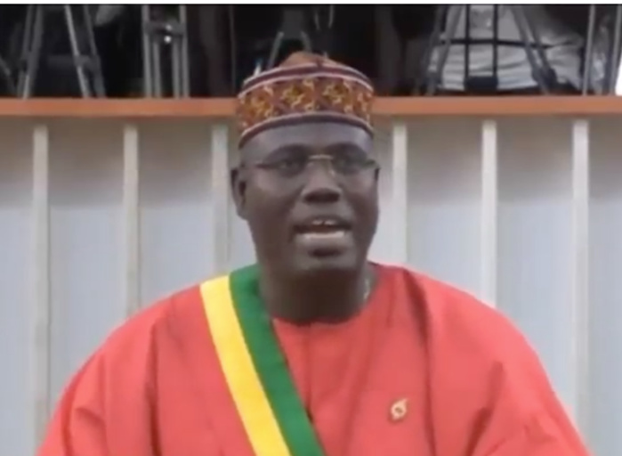 Cheikh Abdou Bara Dolly : Ousmane SONKO doit « savoir raison garder parce que ce pays a besoin de paix» .