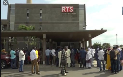 Stade Sénégal: 6 chaînes de télé fustigent la Rts Stade Sénégal: 6 chaînes de télé fustigent la Rts