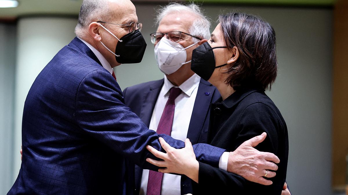 L'UE se réunit en urgence pour sanctionner la Russie L'UE se réunit en urgence pour sanctionner la Russie