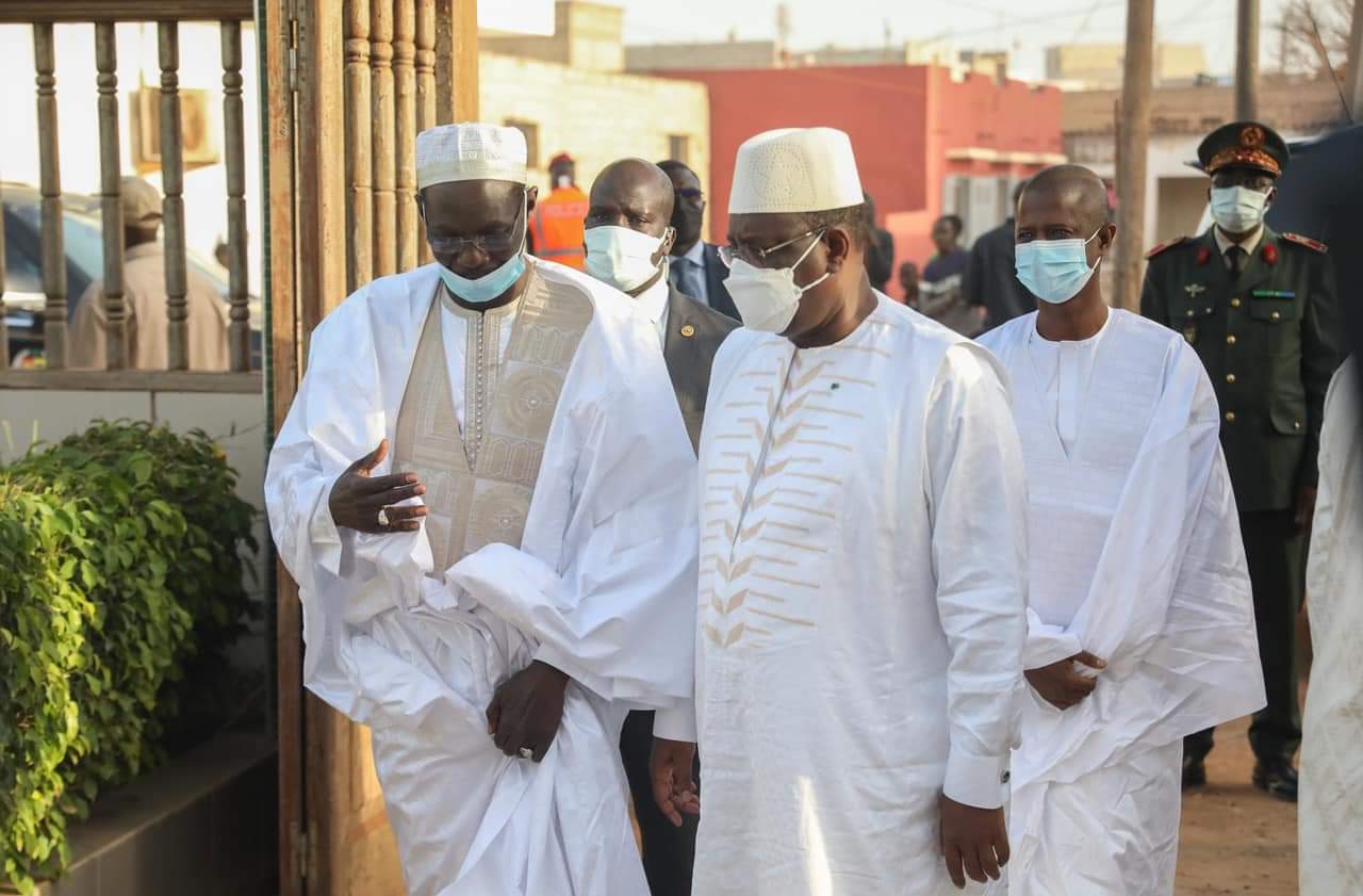Le Pr Macky Sall chez les...Layenes (images )
