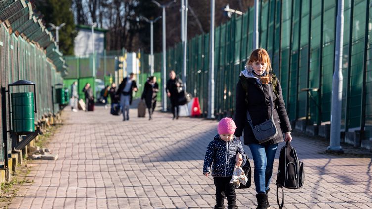 Ukraine : les troupes russes poursuivent leur avancée, aucune accalmie en perspective