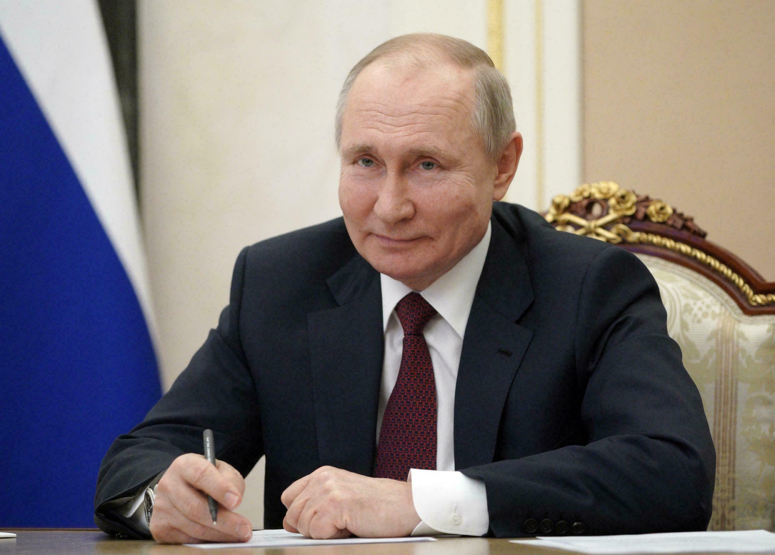 ​Bond de popularité de Poutine en Russie depuis l'offensive en Ukraine, selon un sondeur indépendant