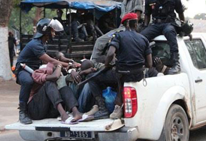 Insécurité à Dakar : Ce que l'on sait sur l'arrestation d’une bande d’agresseurs aux Parcelles assainiesInsécurité à Dakar : Ce que l'on sait sur l'arrestation d’une bande d’agresseurs aux Parcelles assainies