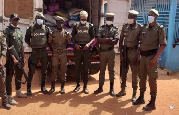 DES PRODUITS PROHIBÉS D’UNE CONTREVALEUR DE 266 MILLIONS CFA SAISIS À MBOUR ET KEUR-AYIP DES PRODUITS PROHIBÉS D’UNE CONTREVALEUR DE 266 MILLIONS CFA SAISIS À MBOUR ET KEUR-AYIP