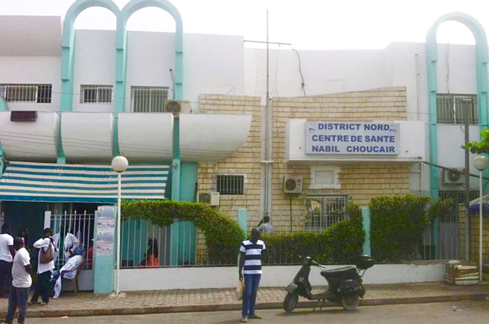 Centre de santé Nabil Choucair : La gynécologue et la sage-femme font monter deux gaillards sur le ventre de A. Cissé pour faire sortir le bébé, qui finira par faire un arrêt cardiaque. Centre de santé Nabil Choucair : La gynécologue et la sage-femme font monter deux gaillards sur le ventre de A. Cissé pour faire sortir le bébé, qui finira par faire un arrêt cardiaque.