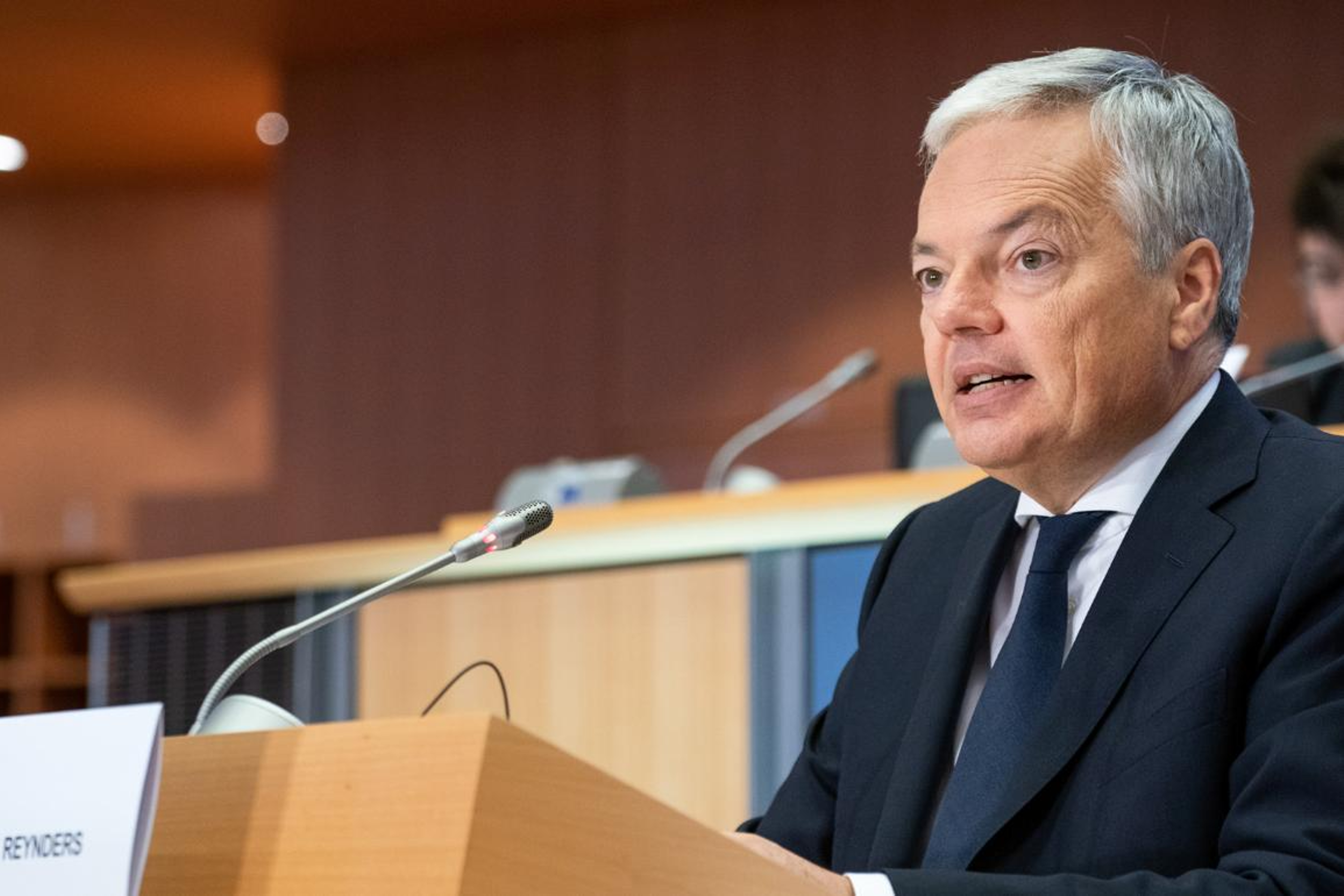 Guerre en Ukraine : l'Union européenne a gelé près de 40 milliards d'euros d'avoirs russes, selon le commissaire européen Didier Reynders