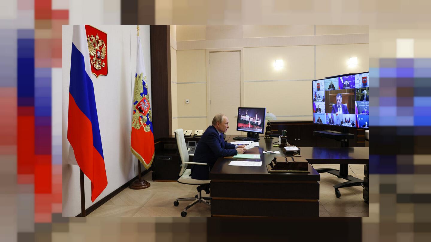 Embargo sur le pétrole russe : pour Moscou, "les Européens seront les premiers à souffrir" Embargo sur le pétrole russe : pour Moscou, "les Européens seront les premiers à souffrir"