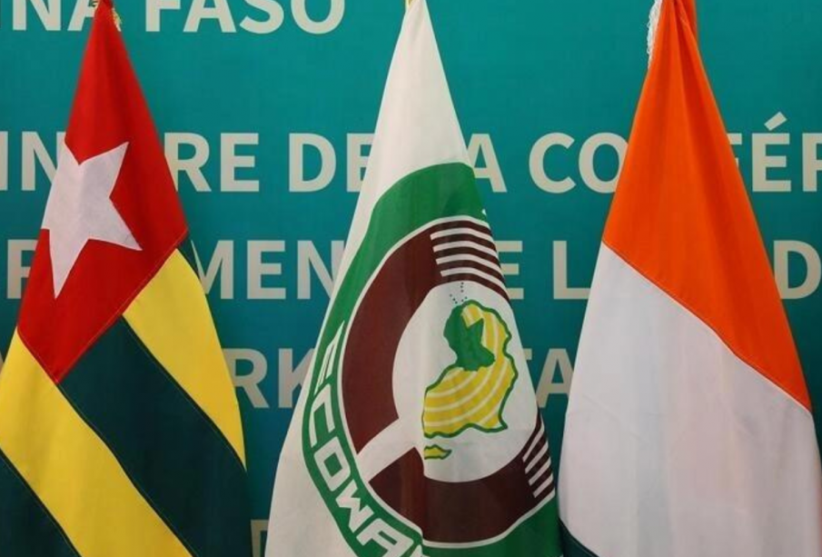 Sanctions: sommet décisif de la Cédéao à Accra