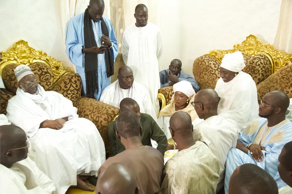 ​Serigne Mountakha adoube Mimi Touré et renouvelle son soutien à Macky Sall:  «Mon estime et mon soutien pour Macky Sall augmentent chaque jour plus ».