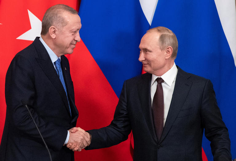 Poutine va s'entretenir avec Erdogan et l'Iranien Raïssi, dit le Kremlin
