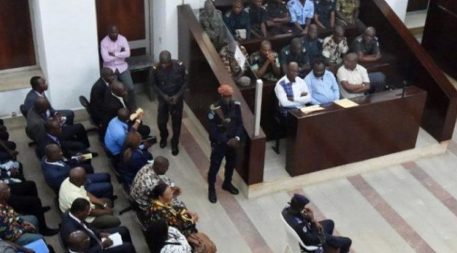 Escroquerie : Serigne M. Kémane se faisant passer pour Bamba Fall, commande 2.000 bidons d’huile d’une valeur de 38 millions Fcfa et se volatilise.