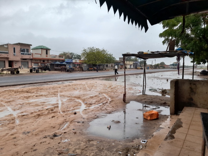 Législatives2022 : La pluie empêche les kaolackois de sortir massivement...Les électeurs se font désirer dans certains bureaux de vote.