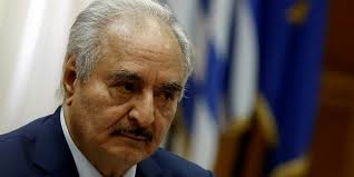 Le seigneur de guerre Haftar est responsable de crimes de guerre en Libye, selon un tribunal américain