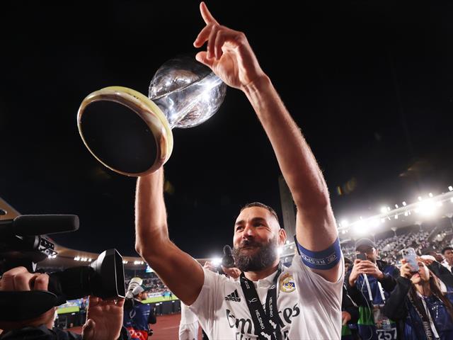 KARIM BENZEMA (REAL MADRID) NOMMÉ JOUEUR UEFA DE L'ANNÉE KARIM BENZEMA (REAL MADRID) NOMMÉ JOUEUR UEFA DE L'ANNÉE