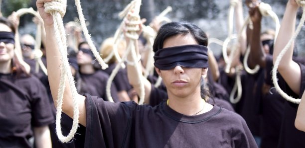 Iran: deux lesbiennes et militantes LGBTQ condamnées à mort