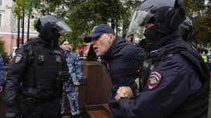 Plusieurs centaines d’opposants à la mobilisation arrêtés en Russie