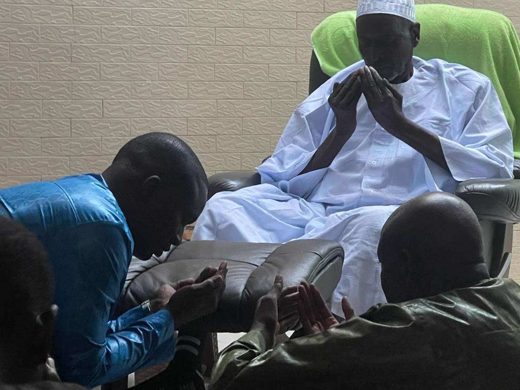 Le ministre de l’Agriculture, du développement rural et de la sécurité alimentaire, Aly Ngouille, reçu par Serigne Cheikh Saliou Mbacké