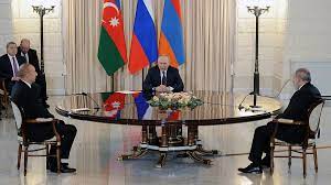 Haut-Karabakh : le président russe réunit les dirigeants de l'Arménie et de l'Azerbaïdjan à Sotchi