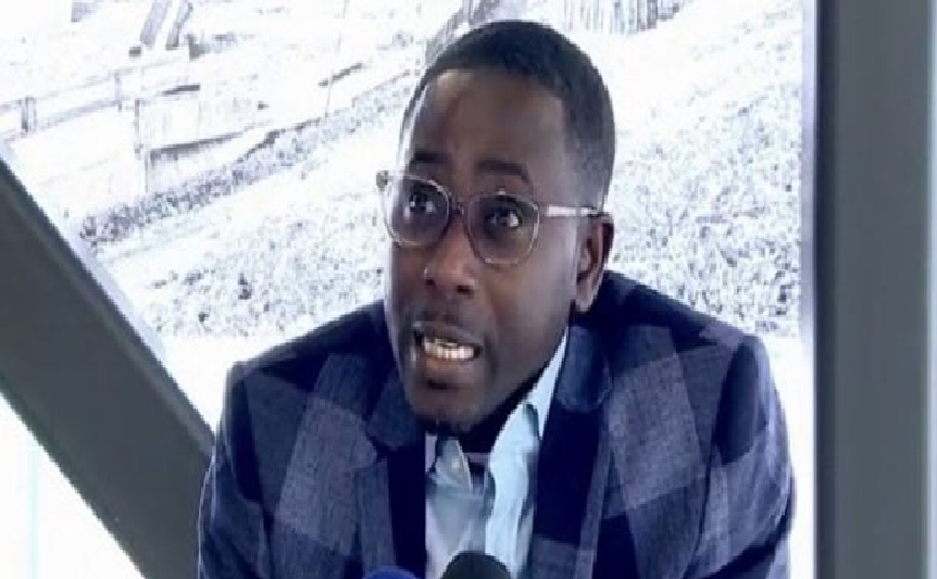 Arrestation de Pape Alé Niang : discrédit sur l’armée, appel à la révolte, fausses nouvelles, les premières raisons avancées…. Arrestation de Pape Alé Niang : discrédit sur l’armée, appel à la révolte, fausses nouvelles, les premières raisons avancées….