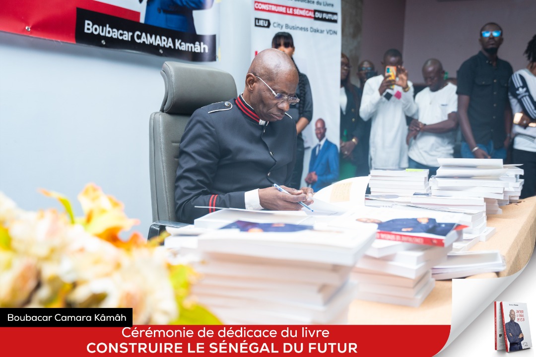 CÉRÉMONIE DE DÉDICACE DE L’OUVRAGE « CONSTRUIRE LE SENEGAL DU FUTUR »  Boubacar Camara, patronyme du grand TER en marche présente un nouveau projet de société