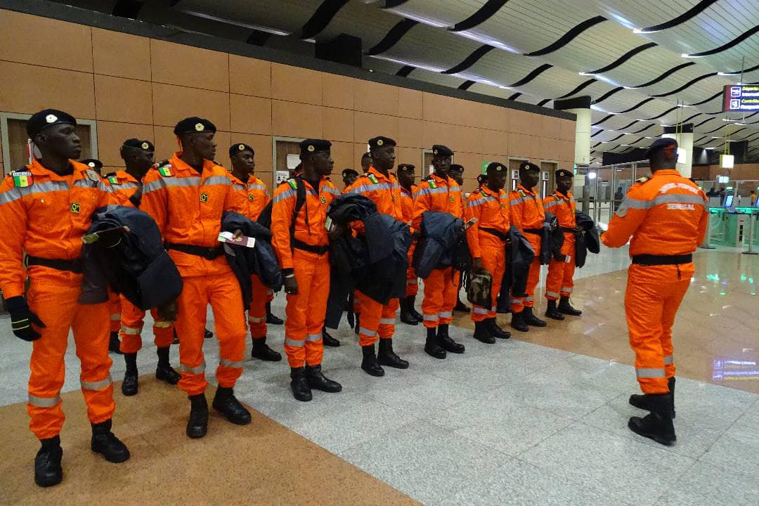 Macky Sall envoie un contingent de secours et 600 millions FCFA pour la Turquie (IMAGES)