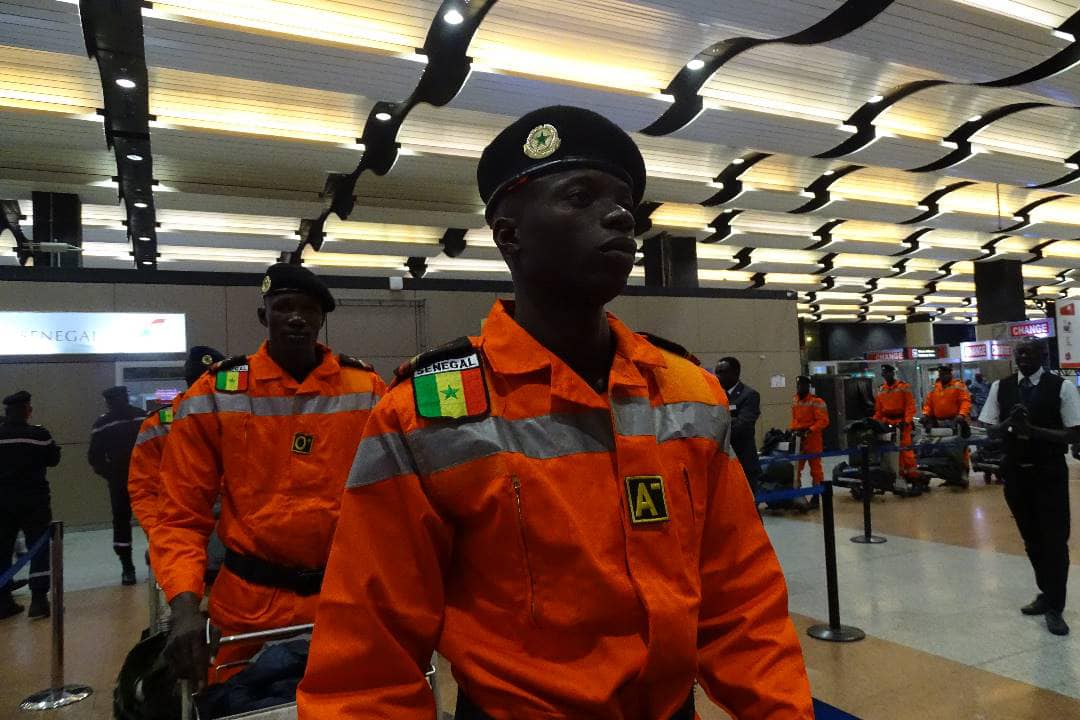 Macky Sall envoie un contingent de secours et 600 millions FCFA pour la Turquie (IMAGES)