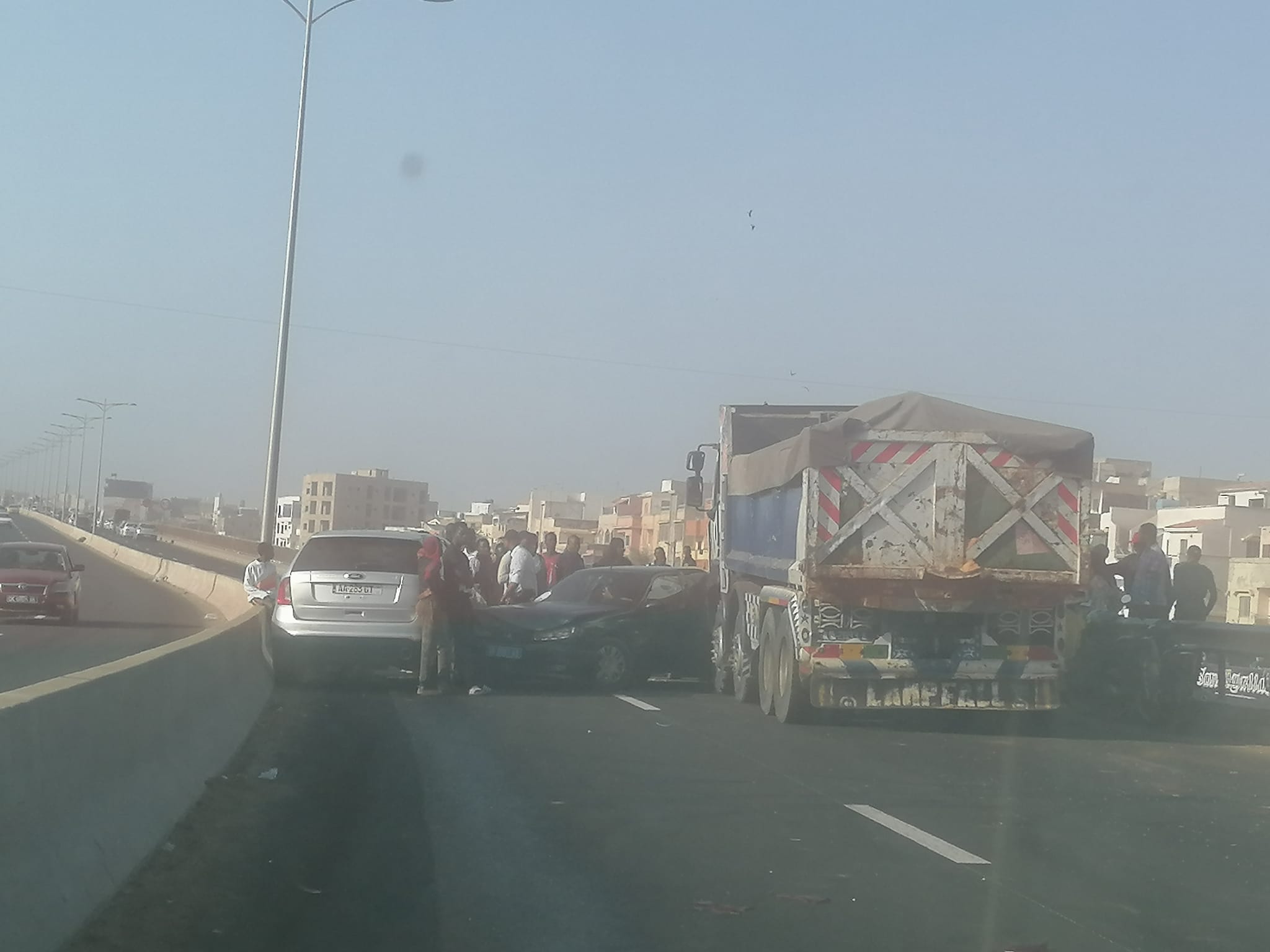 Accident spectaculaire sur la VDN- Un camion fou crée un carambolage