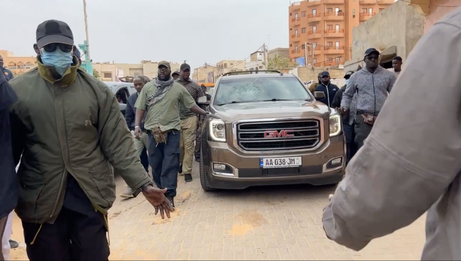 Sonko extrait de sa voiture, audience suspendue... Les dernières infos !