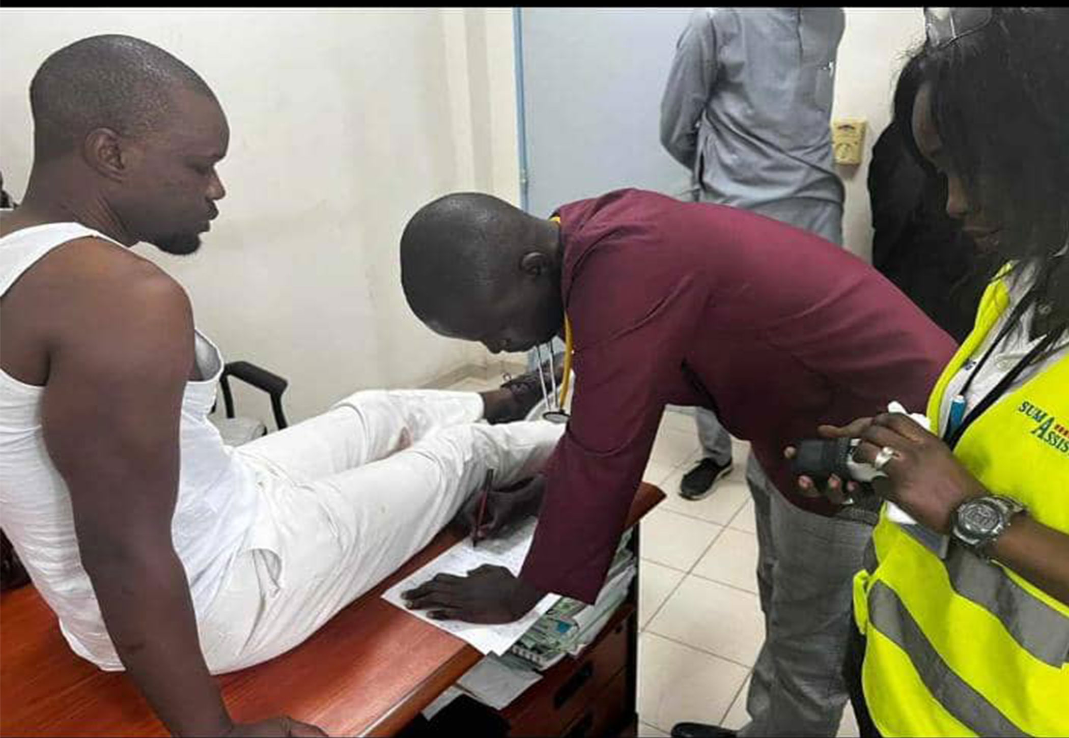 DERNIÈRE MINUTE- Sonko, ramieuté, vient de bénéficier d'un bon de sortie de la clinique Suma
