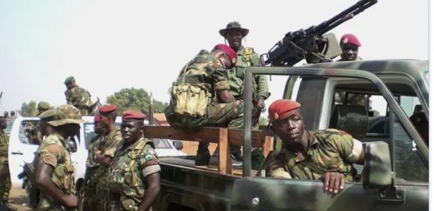 Guinée : les soldats ne sont plus autorisés à garder leur barbe