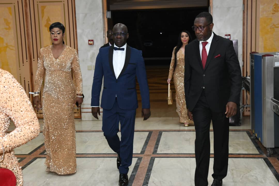 18 ème édition des Cauris d'Or- Les deux champions nationaux Youssou Ndour et Mbagnick Diop ont mis le feu au King Fahd Palace (IMAGES)