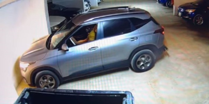 Avis de recherche : Filmé par une caméra, cet individu vole un véhicule dans un parking