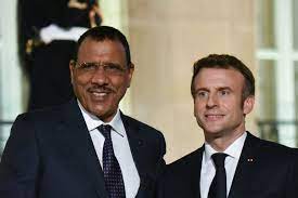 Niger: la junte accuse la France d'avoir violé son espace aérien et libéré des «terroristes», Paris dément