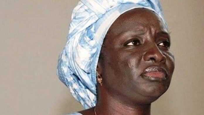 Lettre ouverte de Mimi Touré à Ousmane Sonko : « Il faut vivre pour continuer à combattre ! »