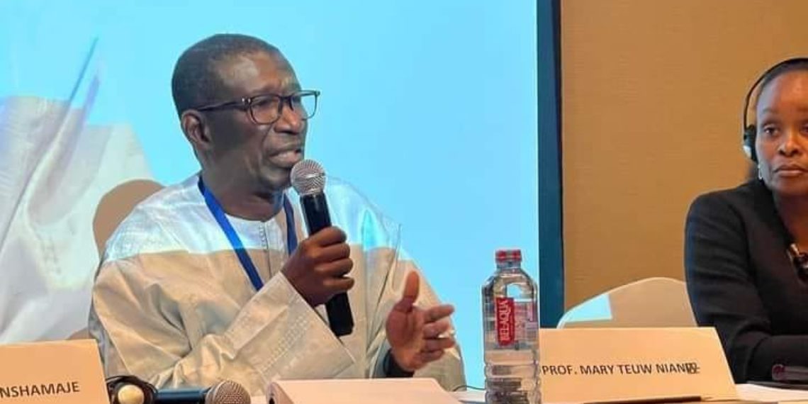 La Présidentielle 2024 sera une confrontation entre candidats honnêtes et les plus grands voleurs de la République, selon Pr Mary Teuw Niane