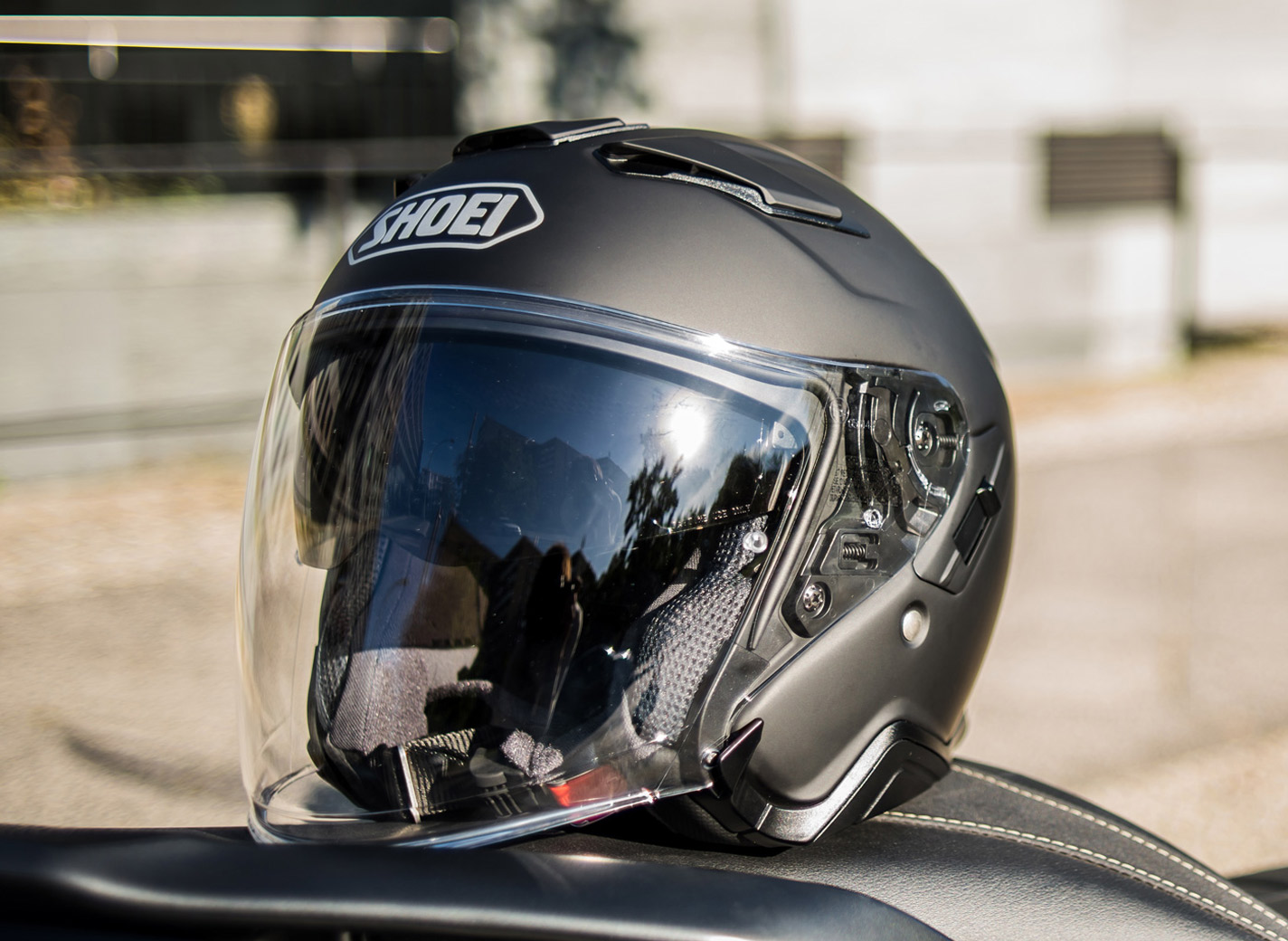 &lt;H1&gt;Casque de moto en fibre de carbone : protection ultime et  style&lt;/H1&gt;