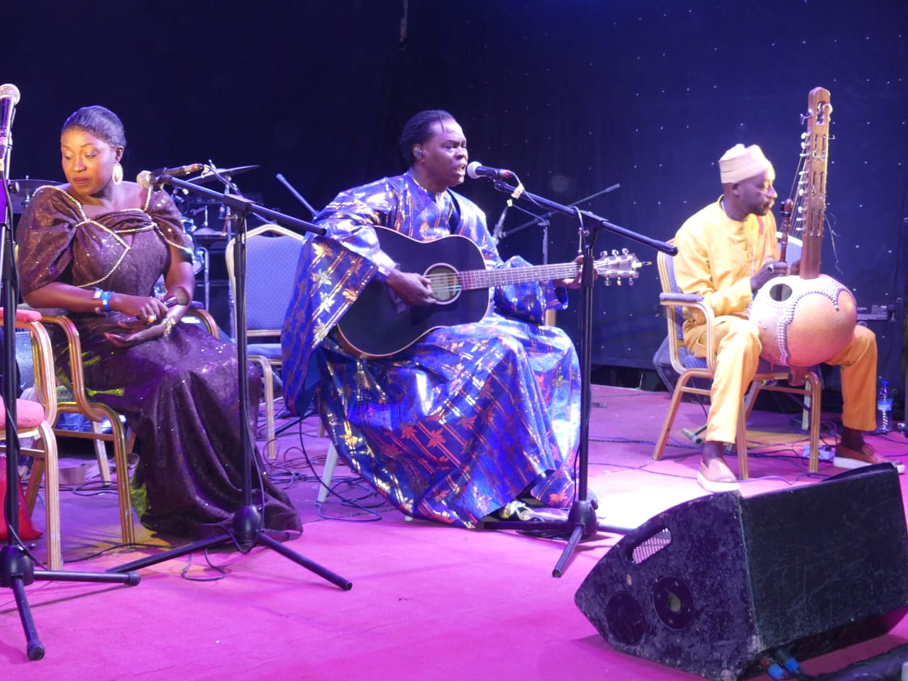 38 anniversaires du Dandé Léniol: Baba Maal met le feu à la salle Ambassador de Nouakchott 38 anniversaires du Dandé Léniol: Baba Maal met le feu à la salle Ambassador de Nouakchott