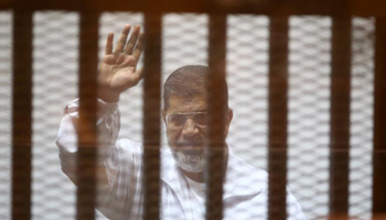 Égypte : l'ancien président Mohamed Morsi condamné à 20 ans de prison