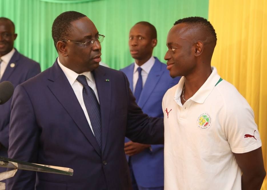 Le chef de l'Etat reçoit les  lionceaux du football   Et, Macky d'allonger 5 millions cfa à chaque joueur et encadreur