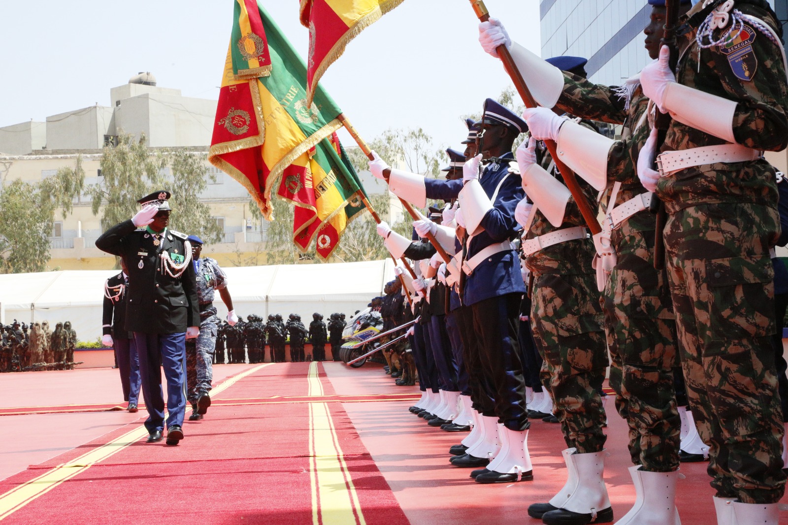 LE NOUVEAU HAUT COMMANDANT DE LA GENDARMERIE INSTALLÉ DANS SES FONCTIONS