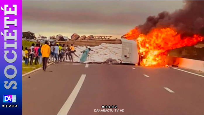 Accident sur l'autoroute à Péage: Un poids lourd prend feu à hauteur de Zac Mbao Accident sur l'autoroute à Péage: Un poids lourd prend feu à hauteur de Zac Mbao