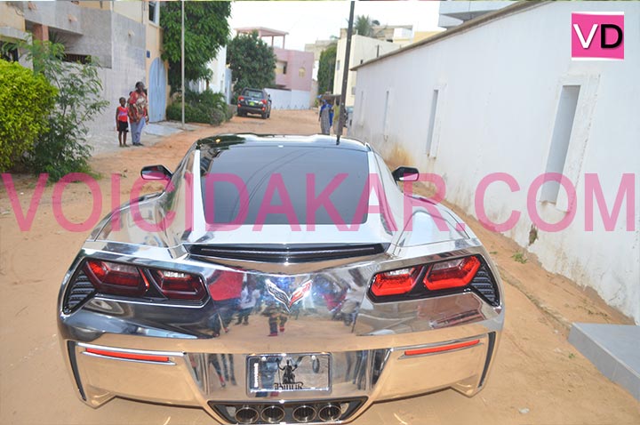 WALY SECK ROULE DÉSORMAIS EN CORVETTE SILVER: CETTE BELLE VOITURE DE SPORT QUI VAUT PLUS DE 30 MILLIONS